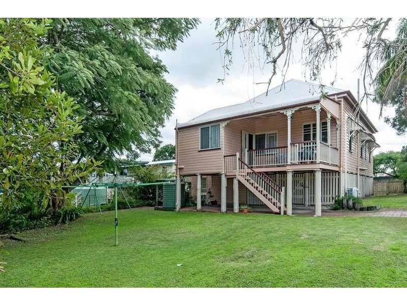 185 Blackstone Road, Silkstone QLD 4304