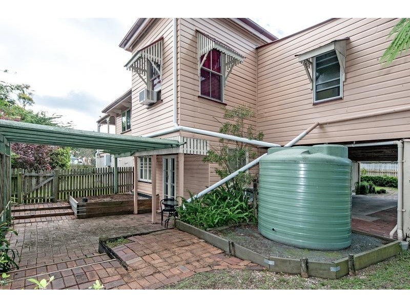 185 Blackstone Road, Silkstone QLD 4304