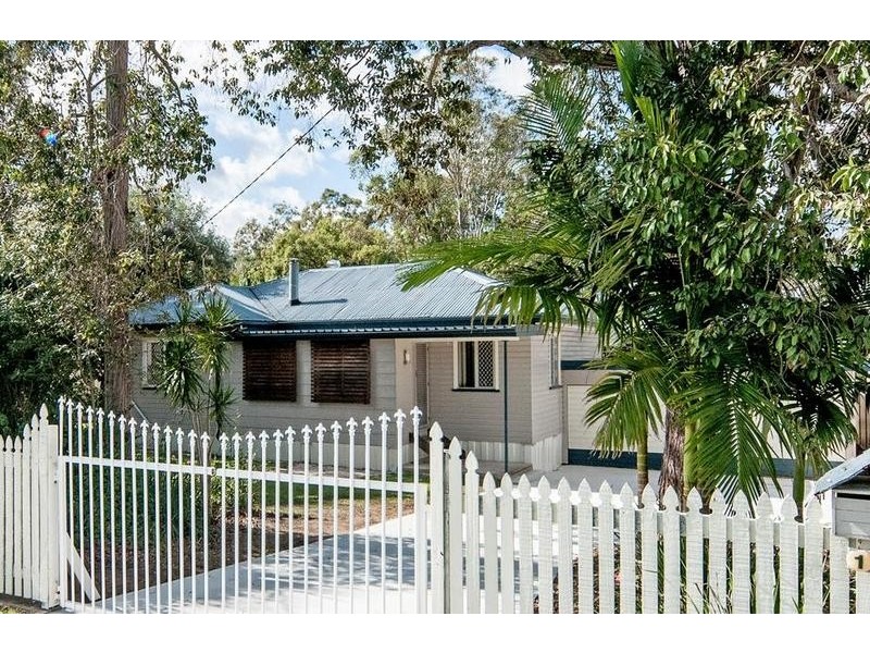 14 Charles Street, Brassall QLD 4305