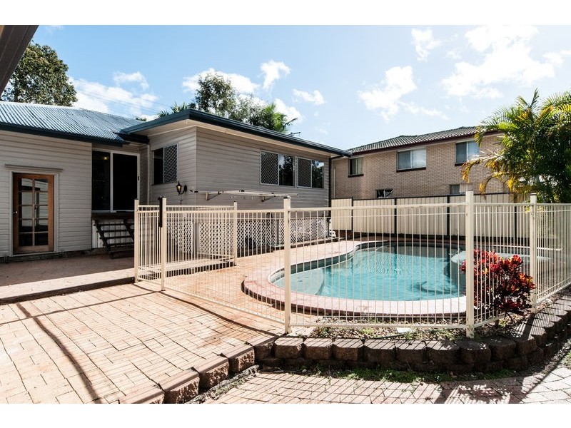 14 Charles Street, Brassall QLD 4305