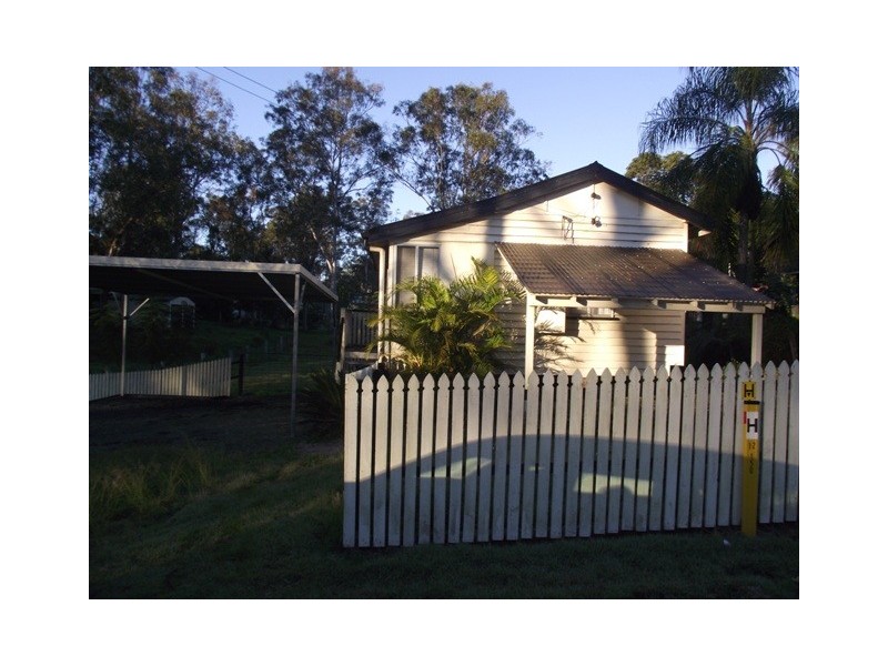 35 East Owen Street, Raceview QLD 4305