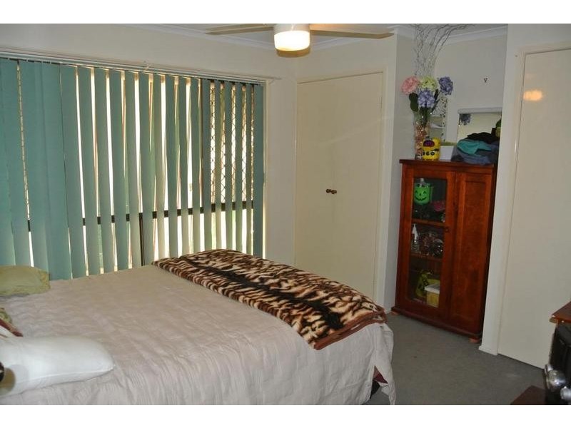8 Farrell Drive, Walloon QLD 4306