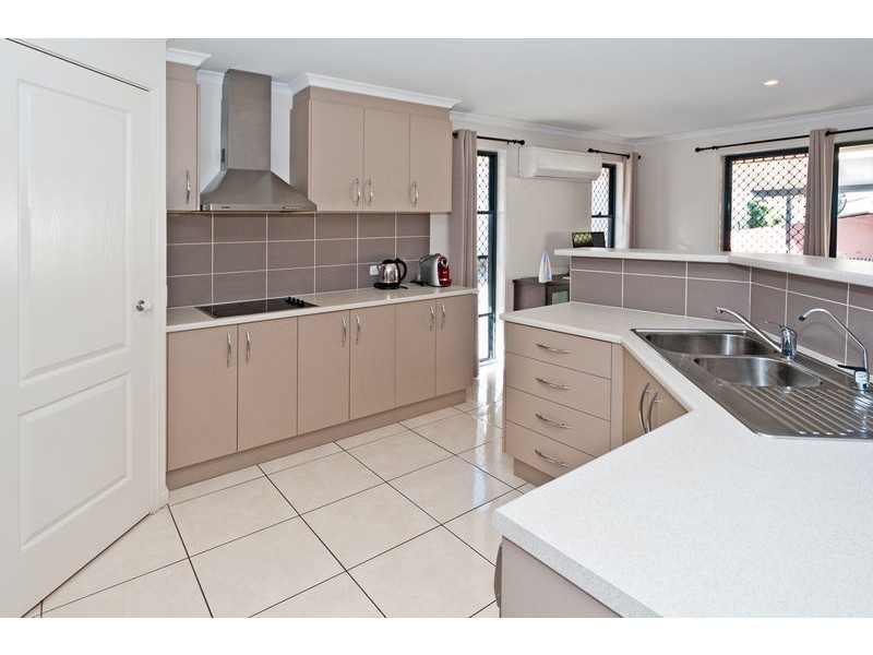 78 Kensington Drive, Flinders View QLD 4305