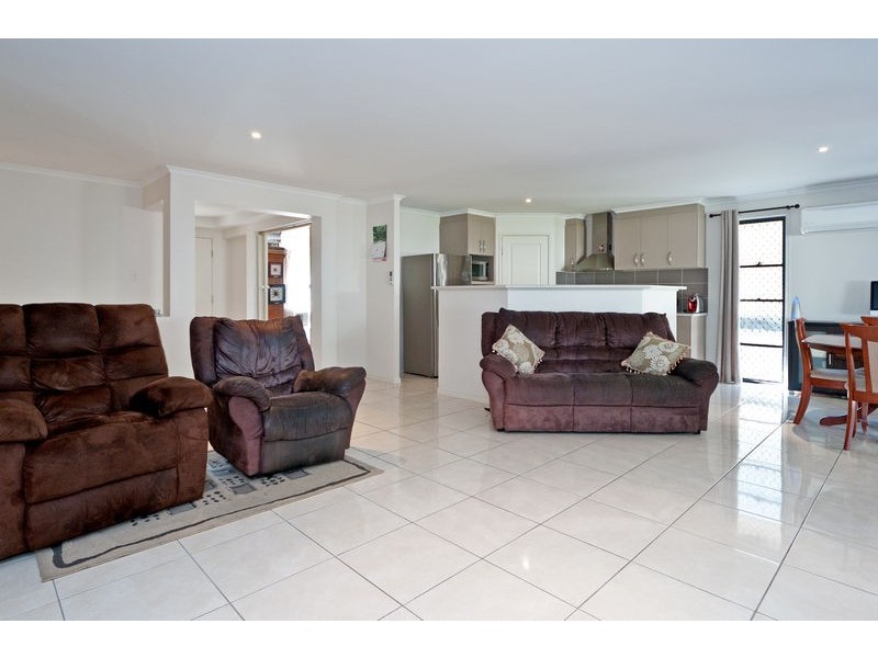 78 Kensington Drive, Flinders View QLD 4305