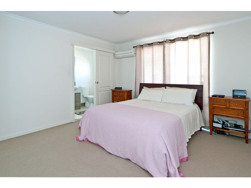 78 Kensington Drive, Flinders View QLD 4305