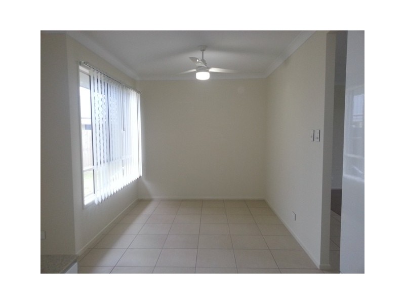 6 Lilly Court, Yamanto QLD 4305