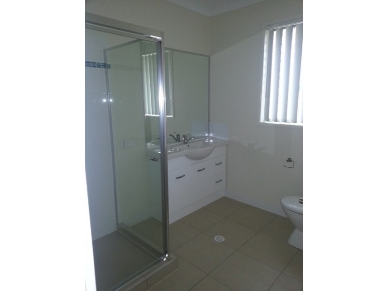 6 Lilly Court, Yamanto QLD 4305