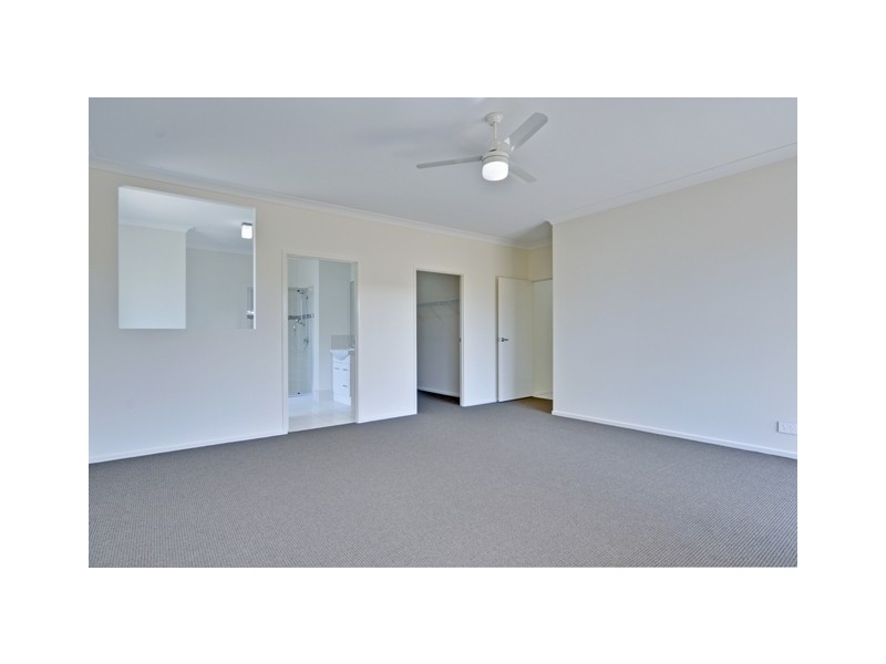 11 Lilly Court, Yamanto QLD 4305