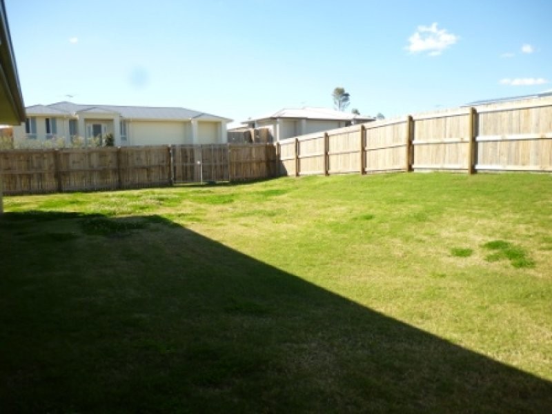 3 Iris Court, Yamanto QLD 4305