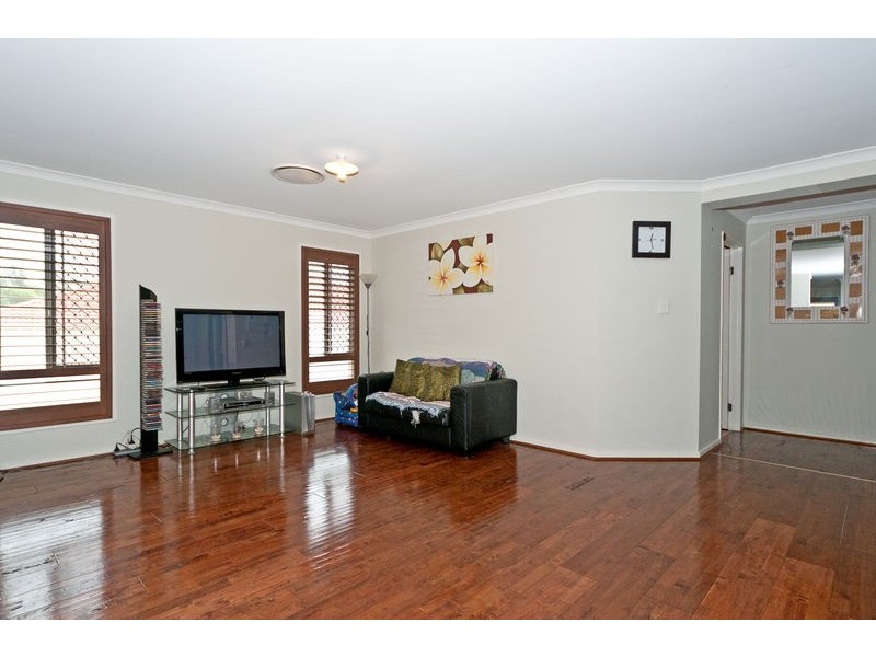 84 Kensington Drive, Flinders View QLD 4305