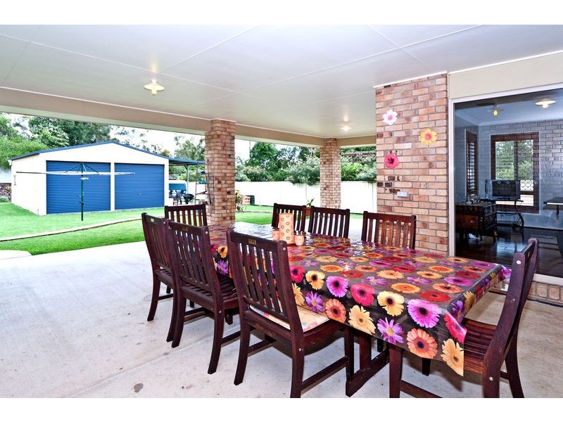 84 Kensington Drive, Flinders View QLD 4305