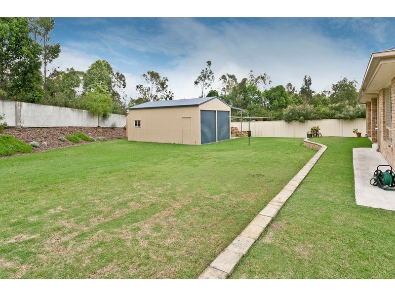 84 Kensington Drive, Flinders View QLD 4305