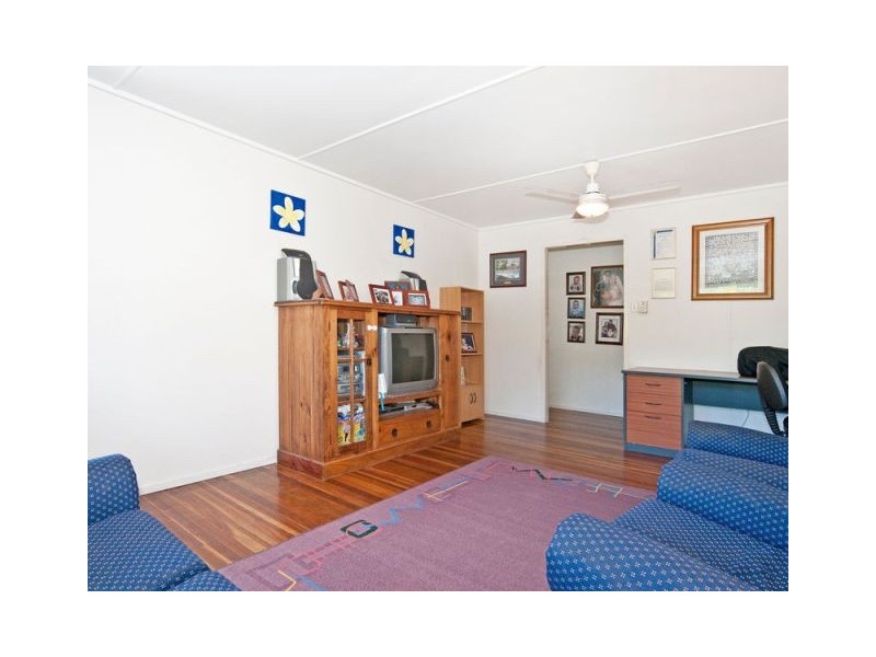 16 Felette Street, Leichhardt QLD 4305