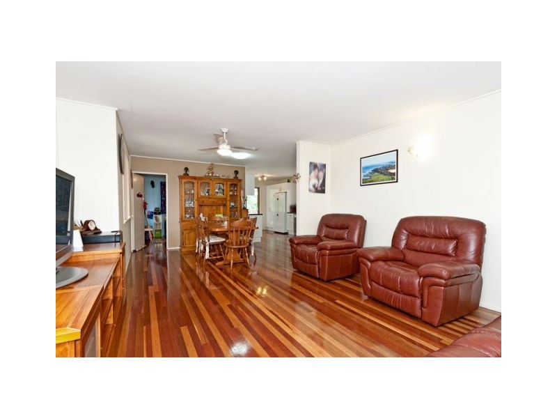 11 Bellhaven Drive, Bundamba QLD 4304