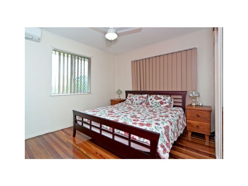11 Bellhaven Drive, Bundamba QLD 4304
