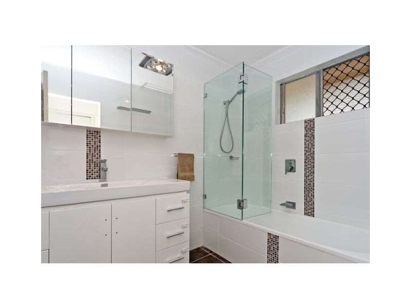 11 Bellhaven Drive, Bundamba QLD 4304