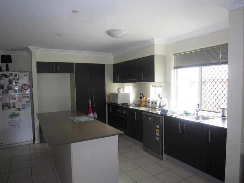 9 Piccadilly Court, Deebing Heights QLD 4306