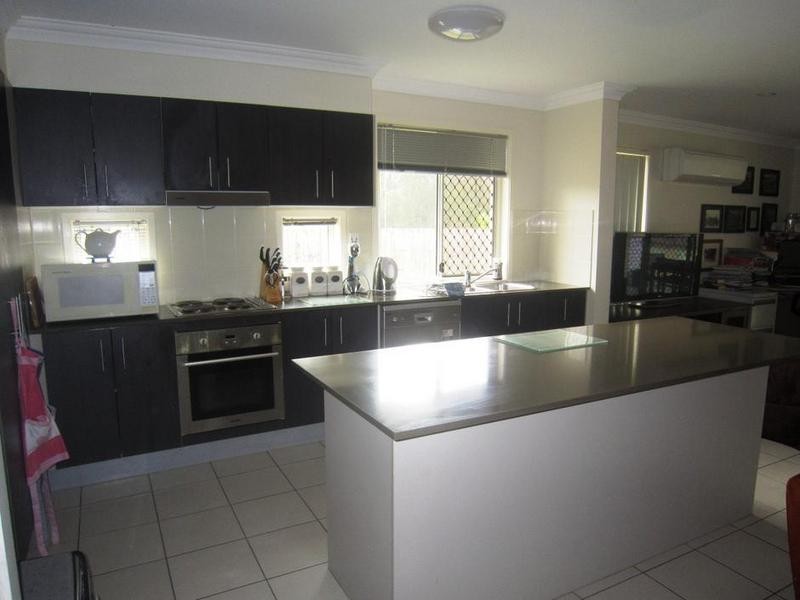 9 Piccadilly Court, Deebing Heights QLD 4306