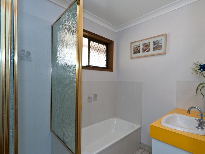 7 Eton Avenue, Flinders View QLD 4305