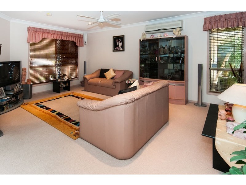 6 Japonica Court, Yamanto QLD 4305