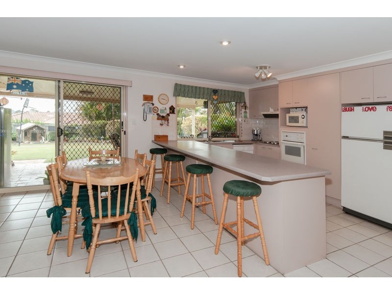 6 Japonica Court, Yamanto QLD 4305