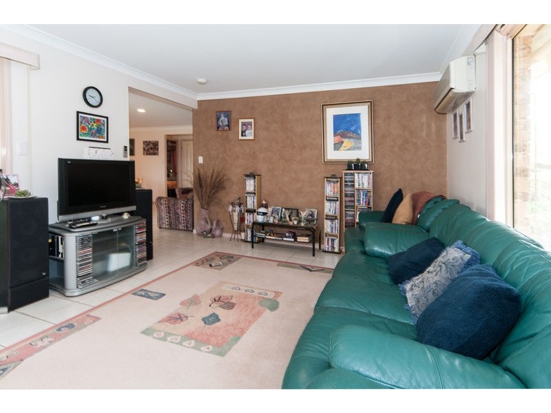 6 Japonica Court, Yamanto QLD 4305