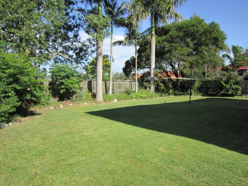 18 Raceview Street, Raceview QLD 4305