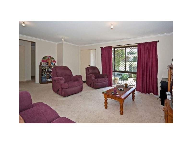 110 Equestrian Drive, Yamanto QLD 4305