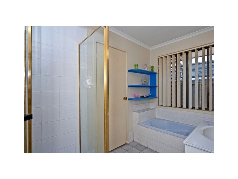 110 Equestrian Drive, Yamanto QLD 4305