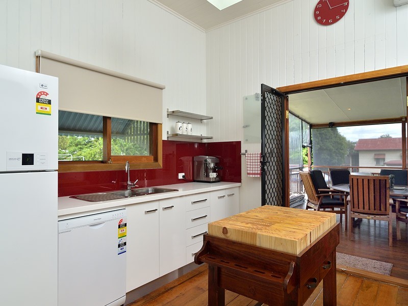 141 Cascade Street, Raceview QLD 4305