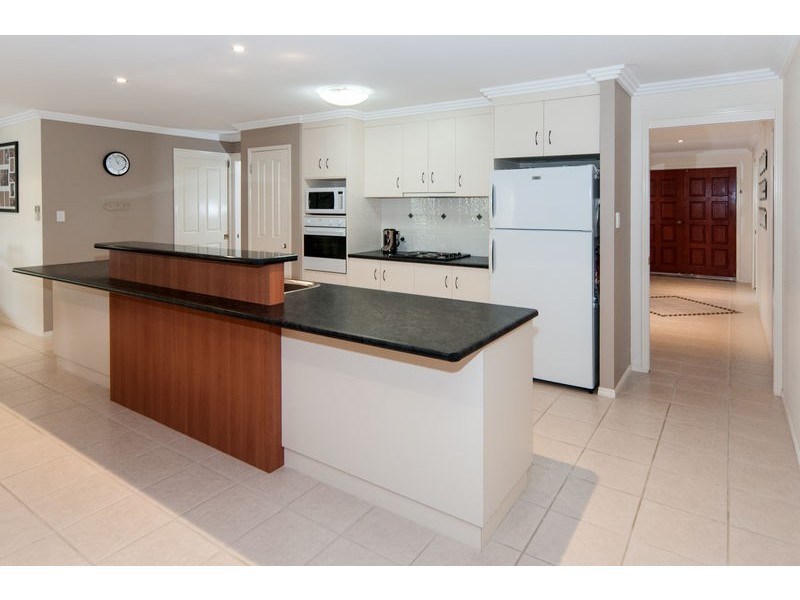 25 Chestnut Drive, Flinders View QLD 4305