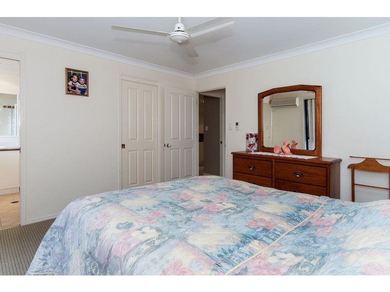 25 Chestnut Drive, Flinders View QLD 4305