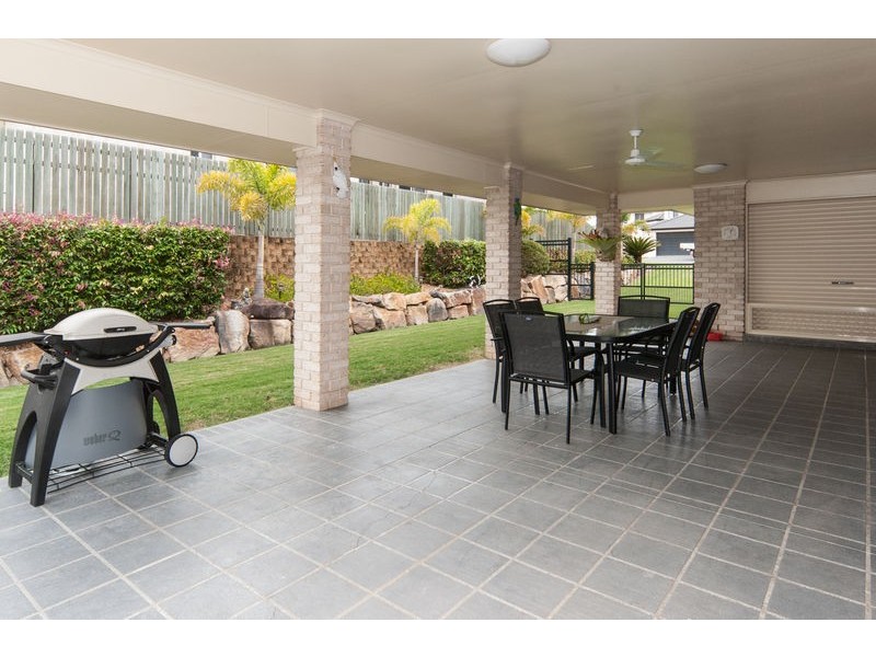 25 Chestnut Drive, Flinders View QLD 4305