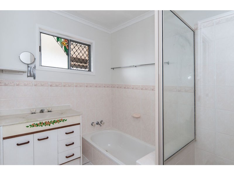 36 Rumsey Drive, Raceview QLD 4305