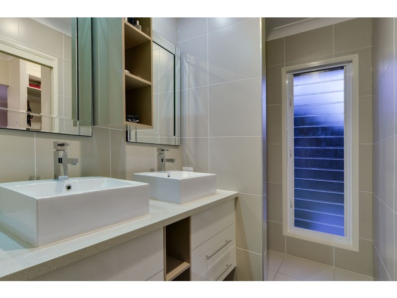 140 Winland Drive, Deebing Heights QLD 4306