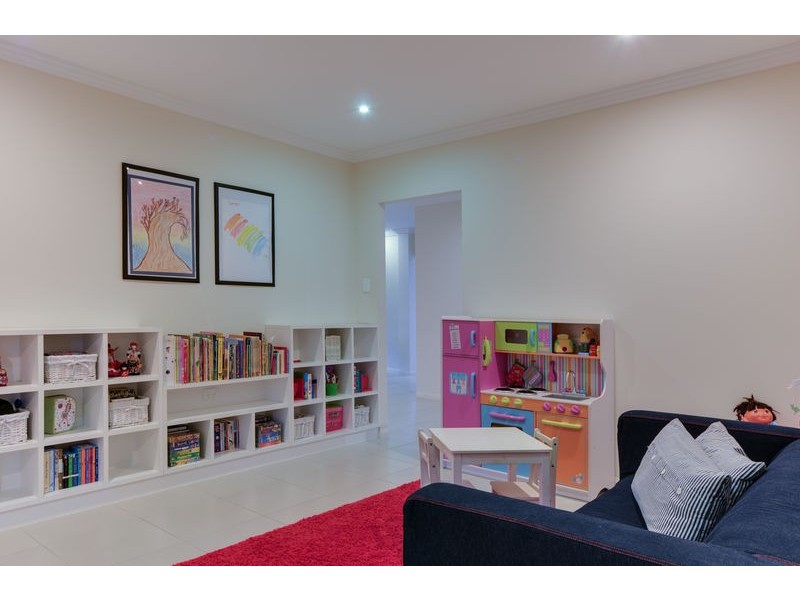 140 Winland Drive, Deebing Heights QLD 4306