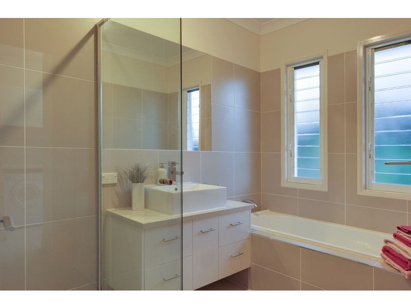 140 Winland Drive, Deebing Heights QLD 4306