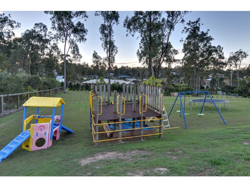 140 Winland Drive, Deebing Heights QLD 4306