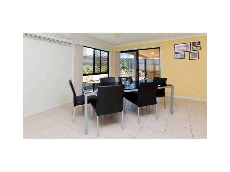 16 Creekside Drive, Springfield Lakes QLD 4300