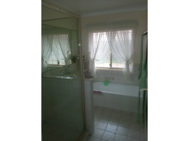 9 Yew Street, Yamanto QLD 4305