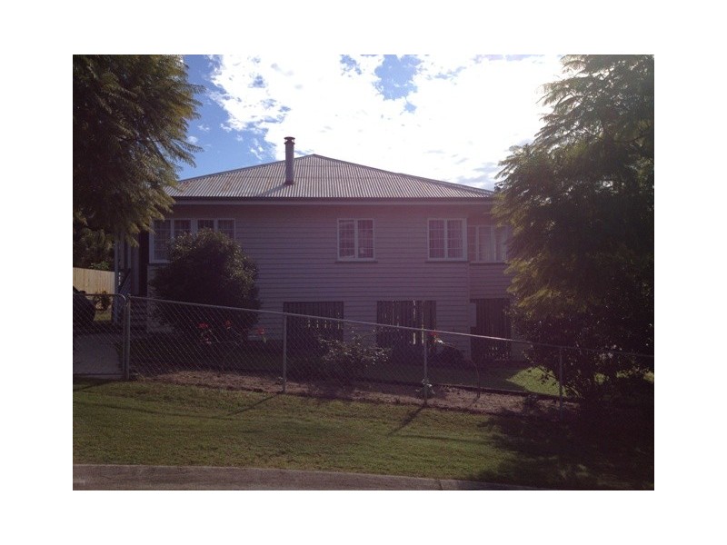 2 Panton Street, Woodend QLD 4305