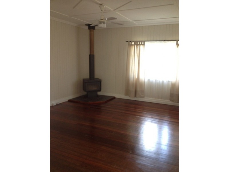 2 Panton Street, Woodend QLD 4305
