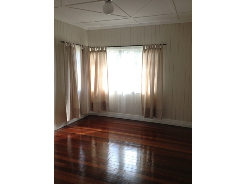 2 Panton Street, Woodend QLD 4305
