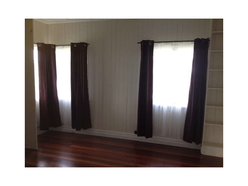 2 Panton Street, Woodend QLD 4305