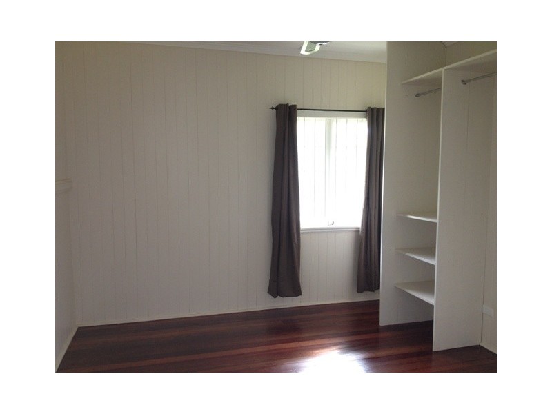 2 Panton Street, Woodend QLD 4305