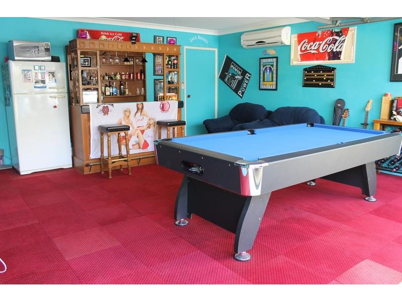 351 South Station Road, Raceview QLD 4305