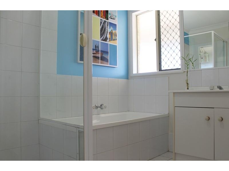 351 South Station Road, Raceview QLD 4305