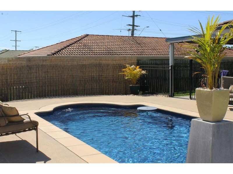 351 South Station Road, Raceview QLD 4305