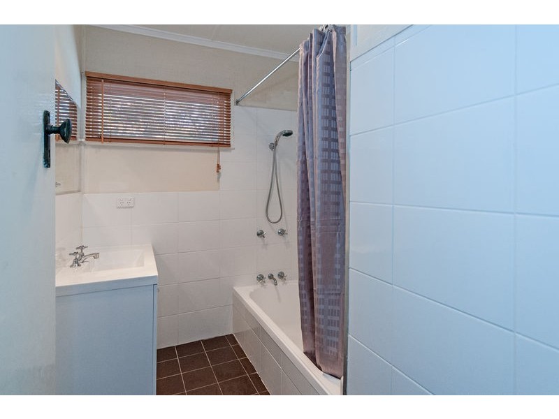 24 Leslie Street, East Ipswich QLD 4305