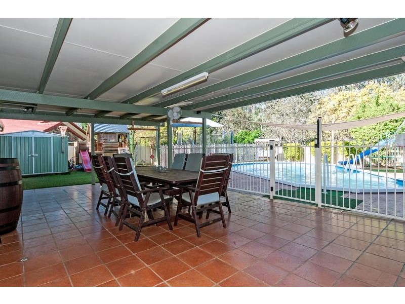 5 Sheppey Place, Yamanto QLD 4305